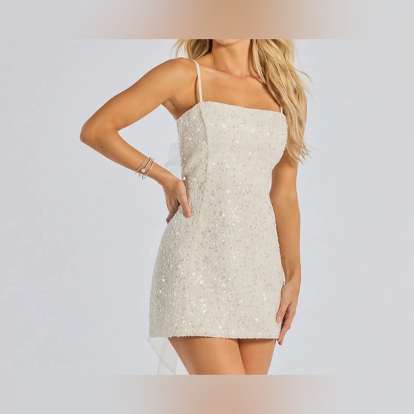 Windsor Dresses & Skirts - Windsor Elegant White Sequin Dress With Bow